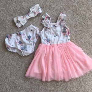 Beautiful dress/headband